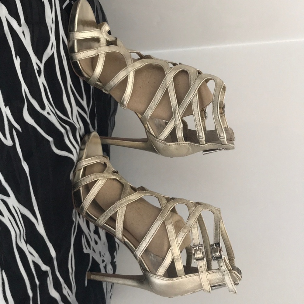 Woman shoes